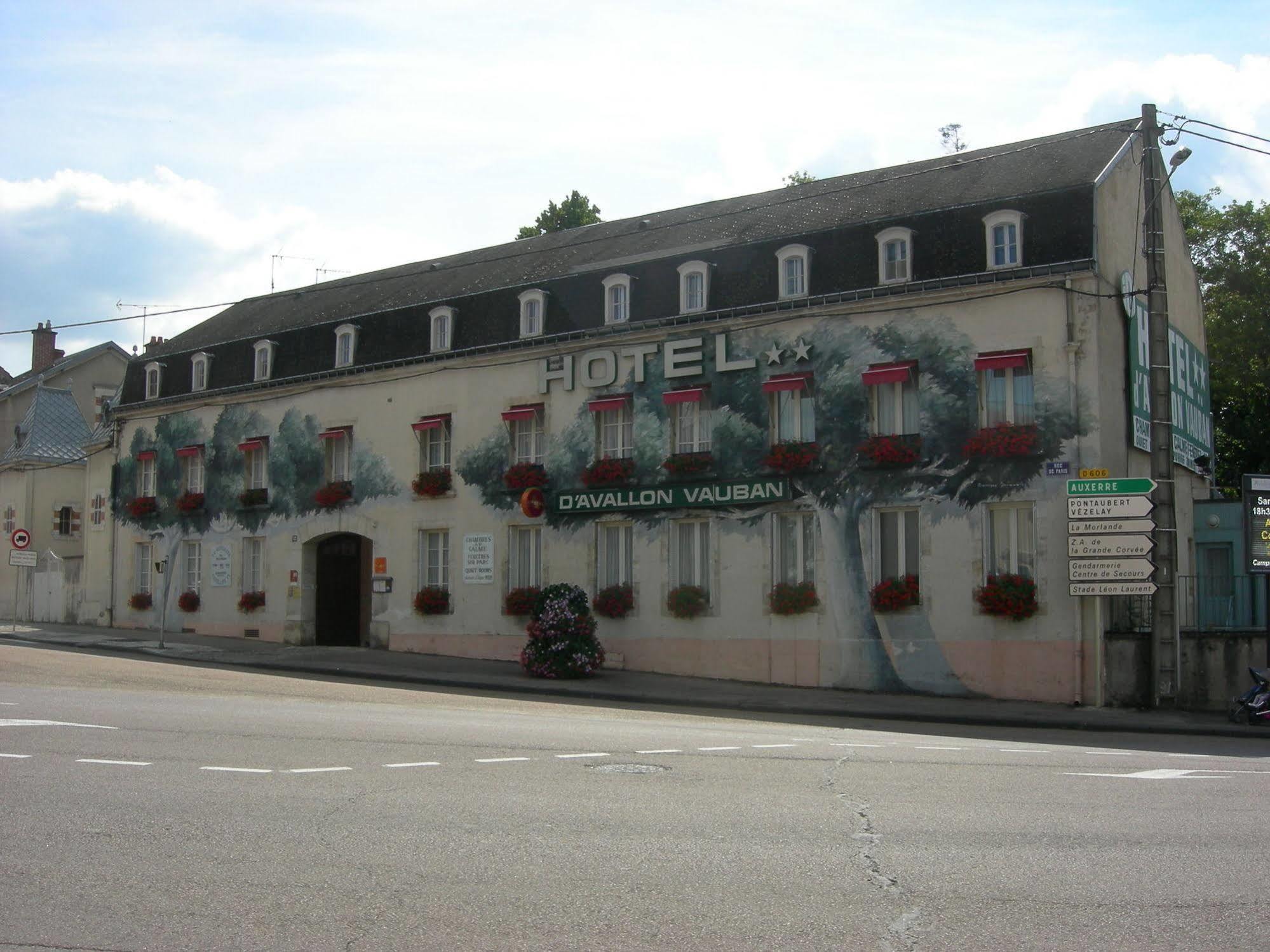 Cit'Hotel Avallon Vauban Exterior foto